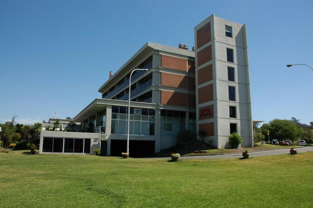Dr. Cesar C. Carman Hotel